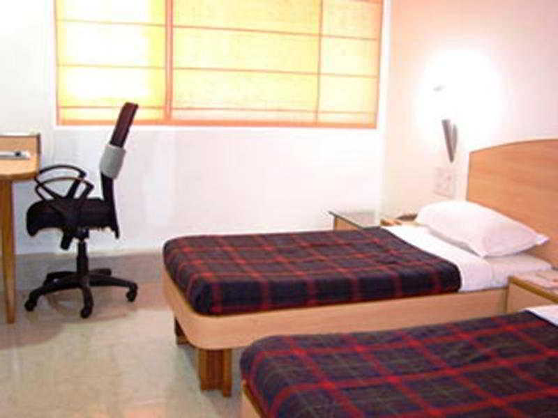 Hotel Chicago Amhedabad Dış mekan fotoğraf