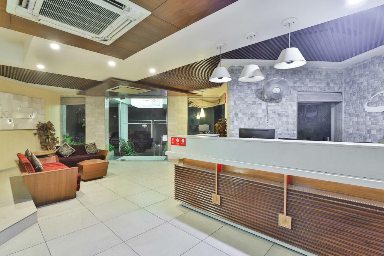 Hotel Chicago Amhedabad Dış mekan fotoğraf