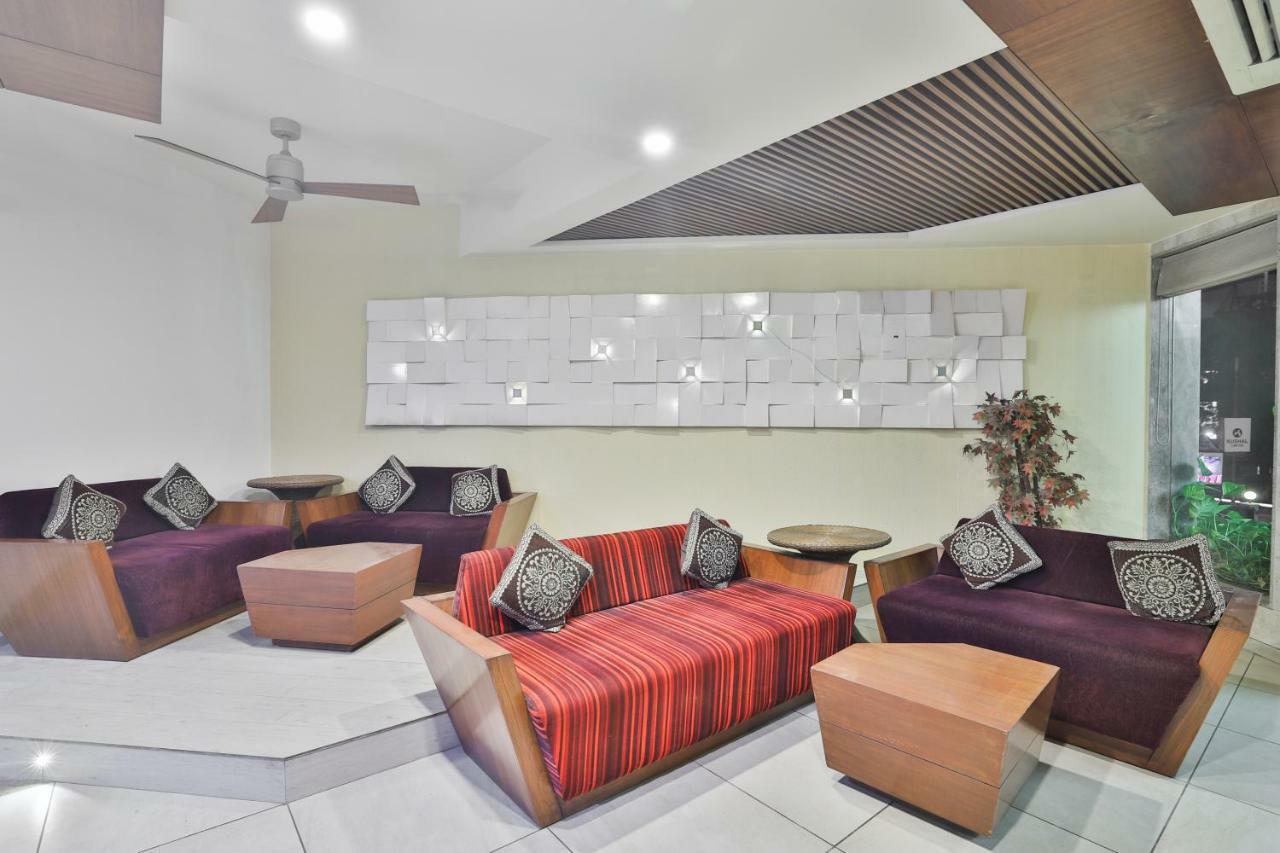 Hotel Chicago Amhedabad Dış mekan fotoğraf
