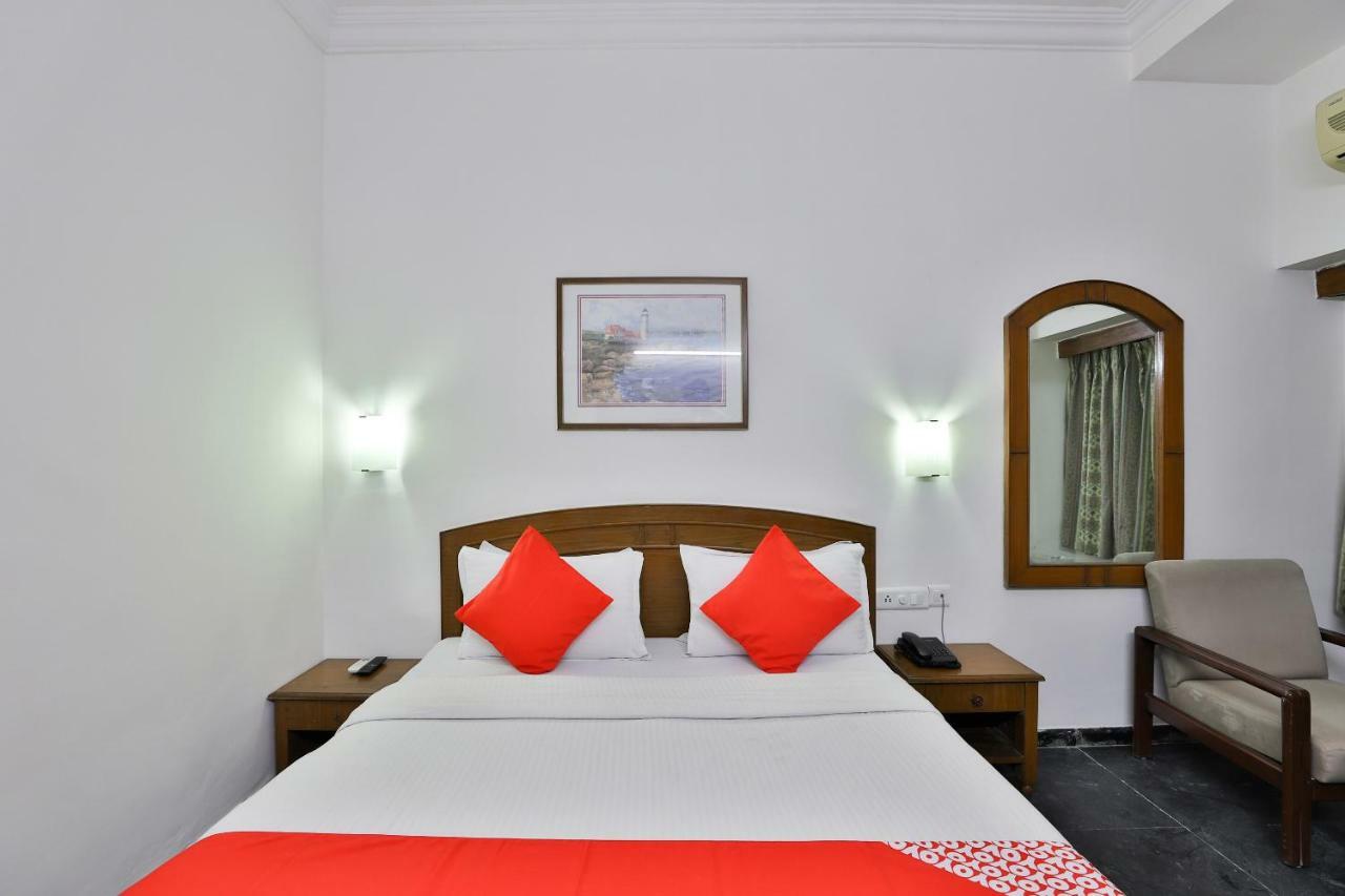 Hotel Chicago Amhedabad Dış mekan fotoğraf