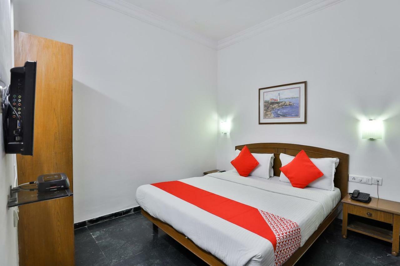 Hotel Chicago Amhedabad Dış mekan fotoğraf